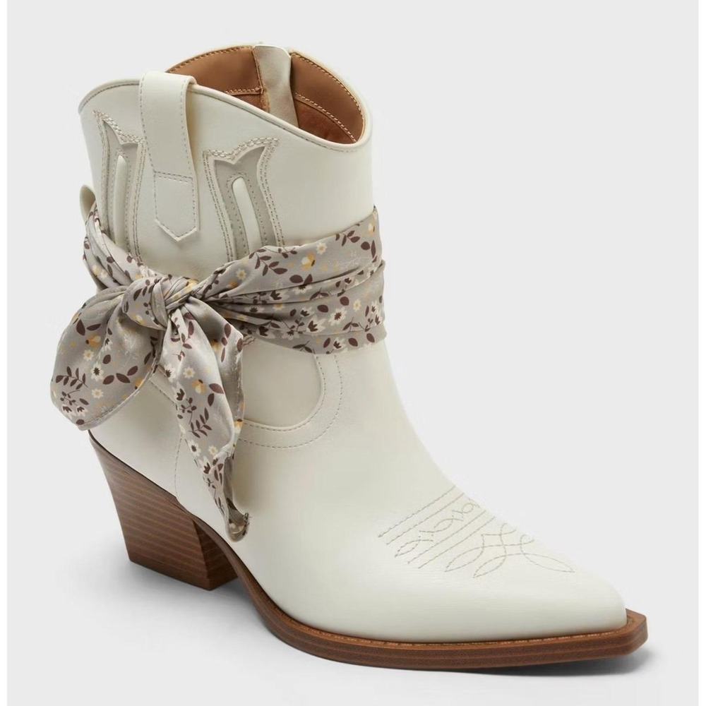Cream Western Cowboy Ankle Boots Universal Thread Frannie Francesca Size 8 NWT